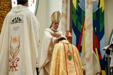 Mgr. Valentinus Saeng CP Ditahbiskan Jadi Uskup Sanggau