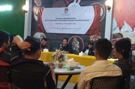 KPU Singkawang Sosialisasi  Sistem Informasi SIAKBA