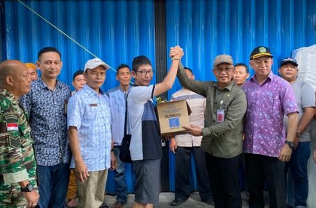 Pemkot Berikan Bantuan Pada Pedagang dan UMKM