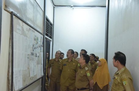 Bupati dan Sekda Lakukan Sidak Ke Sejumlah OPD
