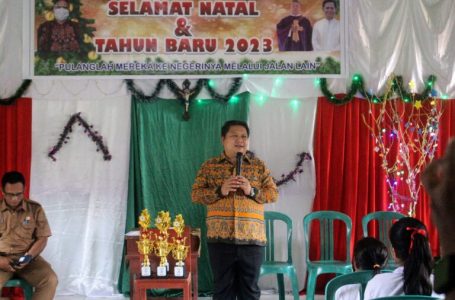Wabup Hadiri Natal Bersama di SMP PGRI 02