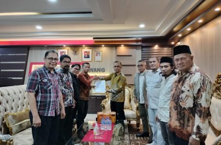 KPU Singkawang Serahkan Nama Sekretariat PPK
