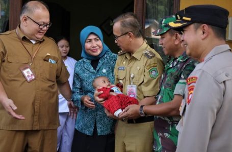 Cegah Stunting, Pemkot Salurkan Bantuan Bahan Makanan Tambahan