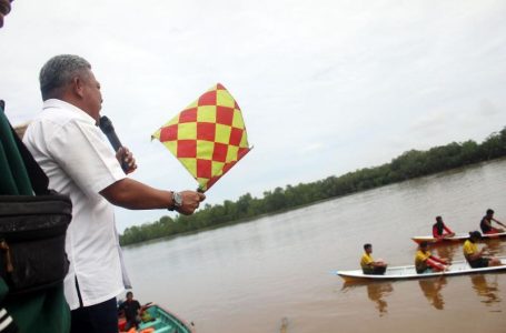 Lomba Sampan Fiberglass Resmi Dibuka untuk Pertama Kali