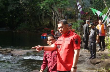 Bupati Kapuas Hulu Resmikan Wisata Batu Ancau Kecamatan Batang Lupar