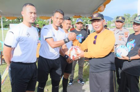 Gelar Open Turnamen Sepak Bola Di Desa Sutera