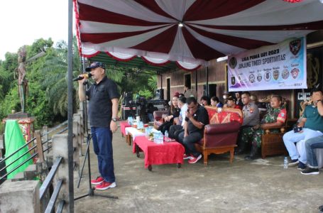 Pj Bupati Landak Buka Liga Puma U21 Kecamatan Menjalin