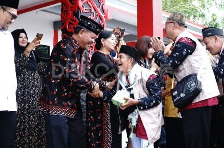 Sebanyak 105 Calon Jamaah Haji Diberangkatkan