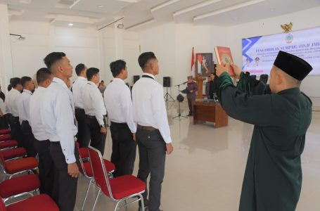 Wabup Serahkan SK Ke 172 PPPK