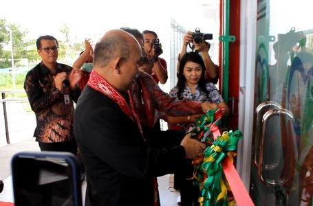 Pj. Bupati Landak Resmikan Gedung KSP CU Banuri Harapan