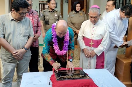 Pj. Bupati Landak Resmikan Gereja Katolik St. Benekditus Stasi Dunan Paroki