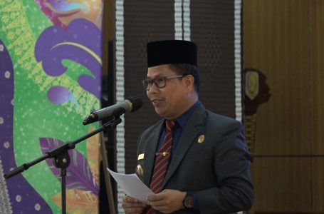 Bupati Sambas Lntik 271 Kepala Sekolah