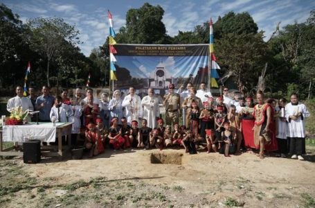 Peletakan Batu Pertama Pembangunan Gereja