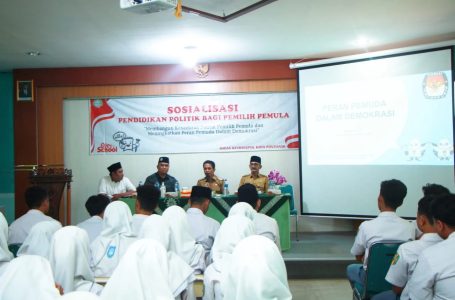 Wakil Wako Berikan Sosialisasi Pendidikan Politik