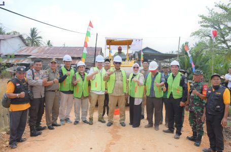 Kades Menepati Janjinya Dalam Pembangunan Jalan