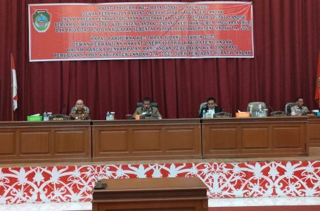 Bupati Landak Hadiri Rapat Paripurna ke-2