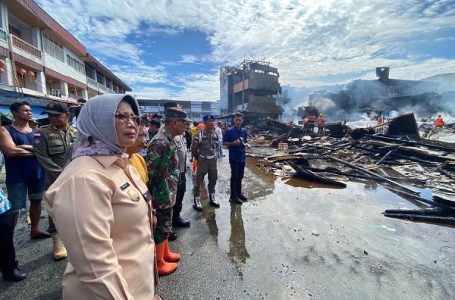 Mempawah Tinjau Lokasi Kebakaran