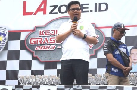 Bupati Sambas Saksikan Kejurprov Grass Track