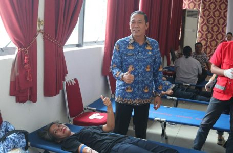 Sekda Landak Buka Kegiatan Aksi Donor Darah HUT PMI ke-78