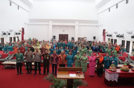 Pj Bupati Landak Hadiri Peringatan HKG PKK ke-51 Kabupaten Landak