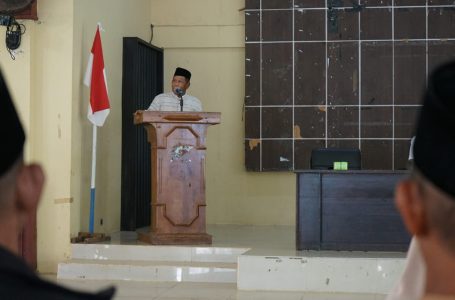 Pj Bupati Romi Wijaya Melepas 25 Jamaah Umrah KKU