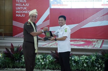 Sambut Kunjungan Kejati, Bupati Satono Katakan Peran Kejaksaan Dapat Memberikan Kontribusi Yang Positif Bagi Pemerintah Daerah