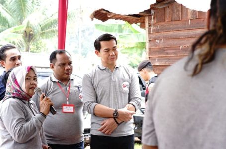 Bupati Kapuas Hulu Hadiri Kegiatan Vaksinasi Hewan Dalam Rangka Peringatan Hari Rabies Sedunia