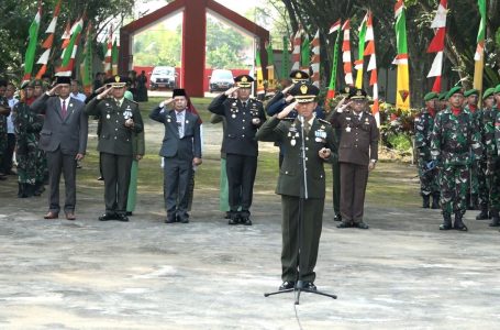 Bupati Satono Ikuti Upacara Tabur Bunga Peringati HUT TNI ke 78