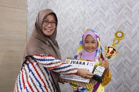 Nadhira Juarai Lomba Berceloteh Bahasa Melayu