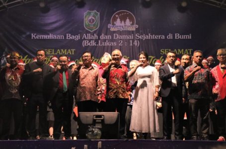 TUTUP SINGKAWANG CHRISTMAS DAY, PJ WAKO AJAK JAGA TOLERANSI