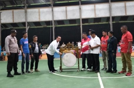 Wakil Bupati Kapuas Hulu Tutup Kegiatan Semi Open Tournament Merah Putih Season 1 Desa Nanga Palin kecamatan Embaloh Hilir