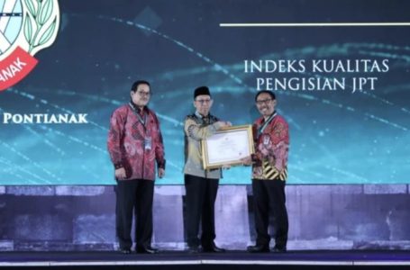KASN Anugerahkan Pemkot Pontianak Dua Penghargaan