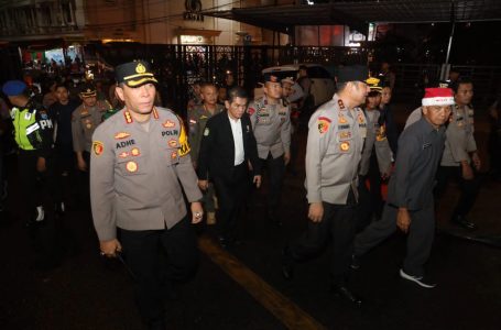 Tinjau Misa Malam Natal, Pj Wako Pastikan Peribadatan Khidmat