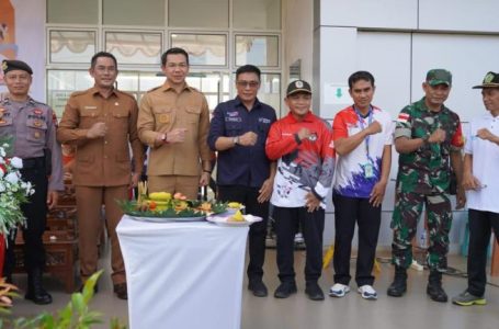 Bupati Kapuas Hulu Salurkan Ambulance Air di Kecamatan Suhaid