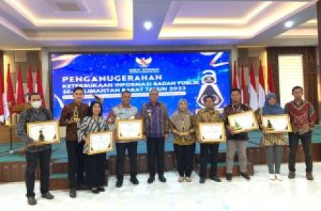Pemerintah Kabupaten Kapuas Hulu Dapat 6 Penghargaan dalam Penganugerahan Keterbukaan Informasi Badan Publik se-Kalimantan Barat Tahun 2023