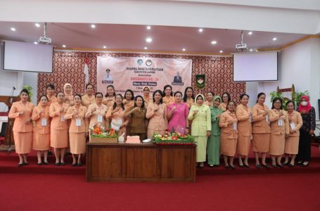 Setda Landak Buka acara Hari Puncak Kegiatan HUT Ke-24 Dharma Wanita Persatuan Kabupaten Landak