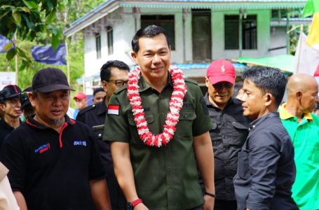 Bupati Kapuas Hulu Buka Open Turnamen Olahraga di Desa Mubung