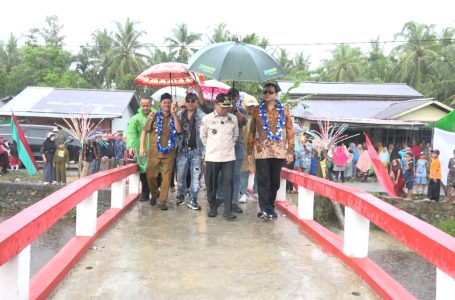 Bupati Satono Resmikan Jembatan Berkemajuan ke 42 Desa Sepinggan