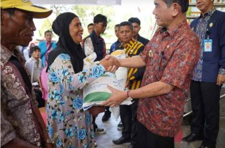 Pemkot Salurkan Bantuan Pangan 21.992 Paket Beras untuk Warga