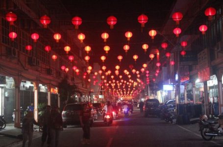 Jelang Imlek, 6.000 Lampion Hiasi Kota Singkawang