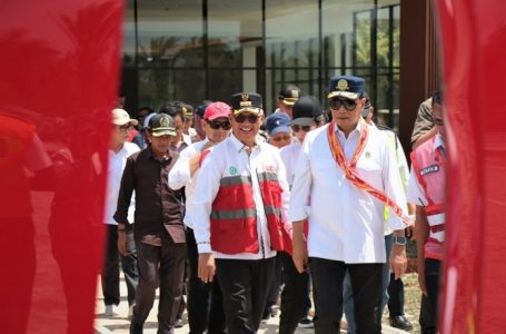 Tiba Dengan Pesawat Longitude, Menhub Tinjau Bandara Singkawang