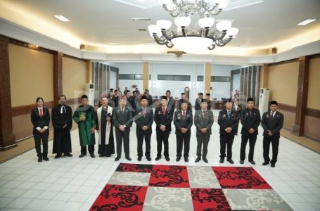 Melantik Kepala Sekolah di Lingkungan Pemerintah Kabupaten Sanggau, Ini Pesan Yohanes Ontot