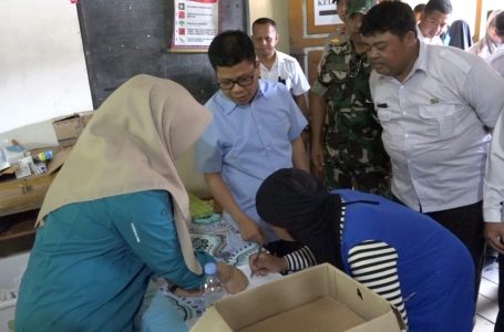 Bupati Satono Tinjau Pelayanan Kesehatan Gratis Warga Dusun Sepinggan Kecil