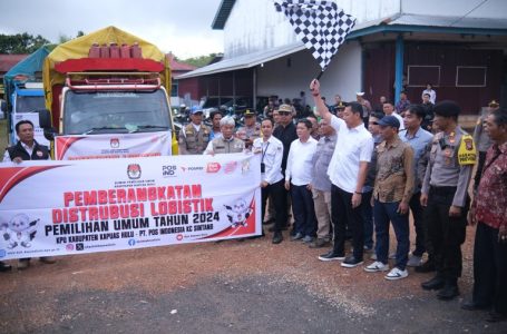 Bupati Kapuas Hulu Melakukan Pelepasan Distribusi Logistik Pemilu