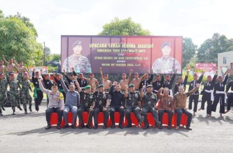 Bupati Kapuas Hulu mengikuti Upacara Serah Terima Jabatan Komandan Yonif 644/Walet Sakti