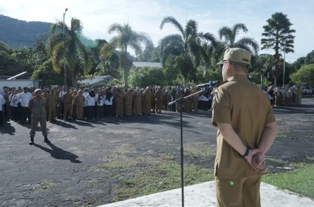 Gelar Apel Gabungan, Pj Bupati Romi Wijaya Ingatkan Disiplin Kerja Aparatur