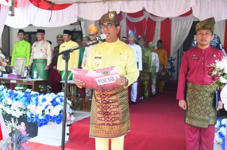 Alfian Pimpin Upacara Peringatan Hari Jadi Kabupaten Kayong Utara ke 17 Tahun