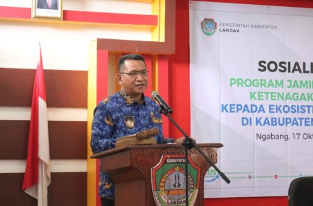 Pj. Bupati Landak Membuka Sosialisasi Program Jamsostek Kepada Ekosistem Koperasi